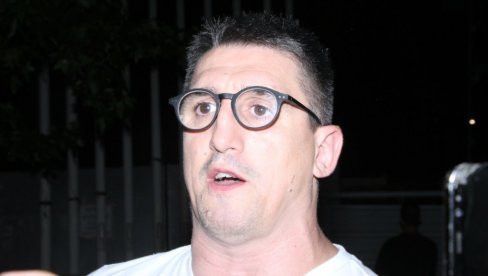 KRISTIJAN NA MUKAMA: Deca su nam u bolnici, po ceo dan primaju infuzije, ne odvajamo se od njih KRISTIJAN NA MUKAMA: Deca su nam u bolnici, po ceo dan primaju infuzije, ne odvajamo se od njih