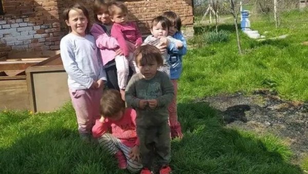 ОТАЦ У БОЛНИЦИ, А СЕДМОРО ДЕЦЕ ПАТИ И ГЛАДУЈЕ: Има ли краја невољама деветочлане породице Мехмети, привремено скућене у Бачкој Паланци ОТАЦ У БОЛНИЦИ, А СЕДМОРО ДЕЦЕ ПАТИ И ГЛАДУЈЕ: Има ли краја невољама деветочлане породице Мехмети, привремено скућене у Бачкој Паланци