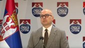 ŽELIMO ODGOVORE DA LI OVO OSUĐUJU ILI PODRŽAVAJU Vučević pozvao koalicione partnere da se oglase o dešavanjima u Novom Pazaru (VIDEO) ŽELIMO ODGOVORE DA LI OVO OSUĐUJU ILI PODRŽAVAJU Vučević pozvao koalicione partnere da se oglase o dešavanjima u Novom Pazaru (VIDEO)