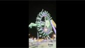 (UZNEMIRUJUĆ VIDEO) DESETINE OSOBA POVREĐENO U PADU RINGIŠPILA: Pogledajte jezivi snimak nesreće (VIDEO)