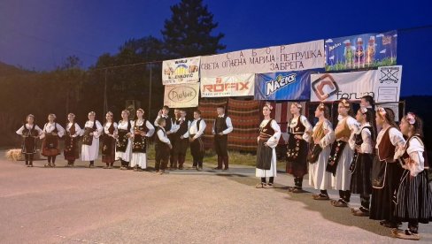 САБОРОВАЊЕ У ЧАСТ ОГЊЕНЕ МАРИЈЕ:  Село код Параћина прославило манастирску славу