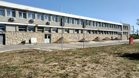 GRADONAČELNIK ŽARKO MIĆIN NAJAVIO MOGUĆNOST OTVARANJA DELA ŽELEZNIČKE STANICE U NOVOM SADU Na perone od 15. septembra? GRADONAČELNIK ŽARKO MIĆIN NAJAVIO MOGUĆNOST OTVARANJA DELA ŽELEZNIČKE STANICE U NOVOM SADU Na perone od 15. septembra?