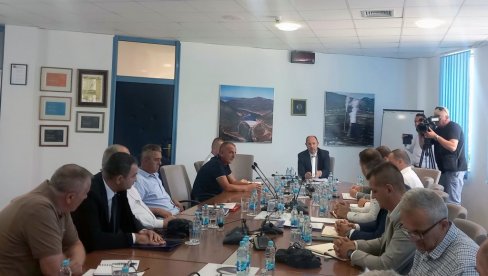 BERKOVIĆI BEZ PITKE VODE SKORO 20 DANA: Privremeno rešenje do nedelje, trajno tek naredne godine BERKOVIĆI BEZ PITKE VODE SKORO 20 DANA: Privremeno rešenje do nedelje, trajno tek naredne godine