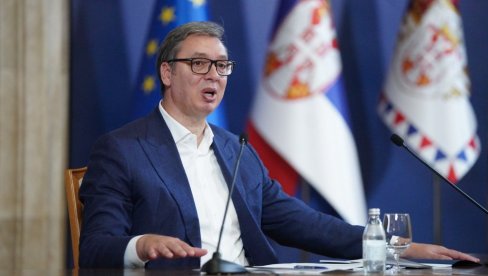 RUŠE GA JER NE KLEČI: Aleksandar Vučić jedini lider u svetu koji je pod opsadom u zemlji bez rata!