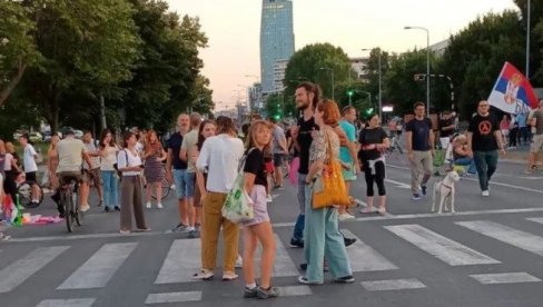 ПАКЛЕНИ ПЛАН БЛОКАДЕРА НА ГОДИШЊИЦУ ЗЛОЧИНАЧКЕ АКЦИЈЕ: Ни српско страдање у Олуји им није свето кад хоће да изазову сукоб (ФОТО)