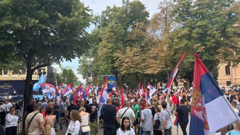 ОЛУЈА ЈЕ ГЕНОЦИД: Јасна порука из Сремских Карловаца (ВИДЕО) ОЛУЈА ЈЕ ГЕНОЦИД: Јасна порука из Сремских Карловаца (ВИДЕО)