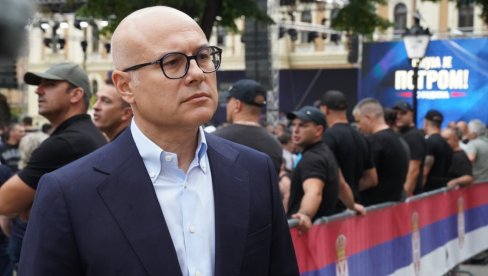 PLJUNULI SU NA SRPSKU ZASTAVU Vučević: Blokaderi danas na Limanu pokazali pravo lice PLJUNULI SU NA SRPSKU ZASTAVU Vučević: Blokaderi danas na Limanu pokazali pravo lice