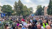 SRBIJA PAMTI: Vučić u Sremskim Karlovcima na obeležavanju 30 godina od progona i ubistva Srba u zločinačkoj akciji Oluja