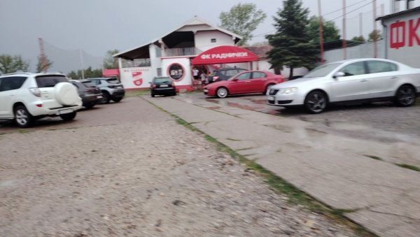 НАЈНОВИЈЕ ИНФОРМАЦИЈЕ НАКОН УДАРА ГРОМА У КЛУПЦИМА: Повређени фудбалер пред утакмицу избегао саобраћајну несрећу! НАЈНОВИЈЕ ИНФОРМАЦИЈЕ НАКОН УДАРА ГРОМА У КЛУПЦИМА: Повређени фудбалер пред утакмицу избегао саобраћајну несрећу!