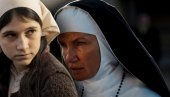 ЊЕН ПОГЛЕД У ДАРИ ЛЕДИ КРВ У ЖИЛАМА: Како окрутна часна сестра изгледа у приватном животу? (ФОТО)