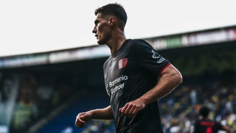 ZA LJUBITELJE BRZE ISPLATE: Goleade u prvom poluvremenu