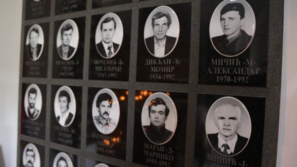 ВЕЛИКИ ЗАЛОГ СРПСКЕ ИЛИЏЕ СТВАРАЊУ РС: Обележене 33 године од одбране Војковића, Грлице и Крупца ВЕЛИКИ ЗАЛОГ СРПСКЕ ИЛИЏЕ СТВАРАЊУ РС: Обележене 33 године од одбране Војковића, Грлице и Крупца