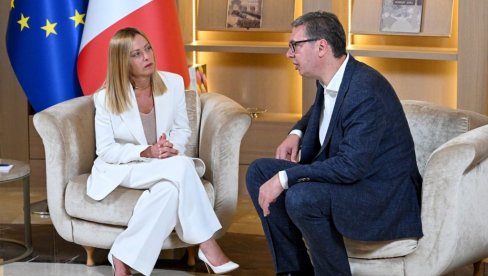 MELONI SE OGLASILA POSLE SASTANKA SA VUČIĆEM: Evo šta je poručila italijanska premijerka (FOTO) MELONI SE OGLASILA POSLE SASTANKA SA VUČIĆEM: Evo šta je poručila italijanska premijerka (FOTO)