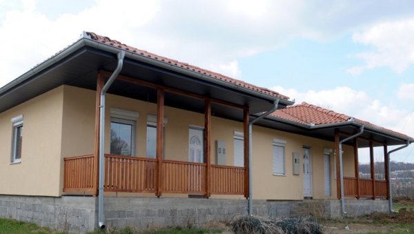 МОНТАЖНА КУЋА ИЛИ КЛАСИЧНА ГРАДЊА? Ево шта је исплативије - Коштаће вас мање, али постоји једна опасна замка