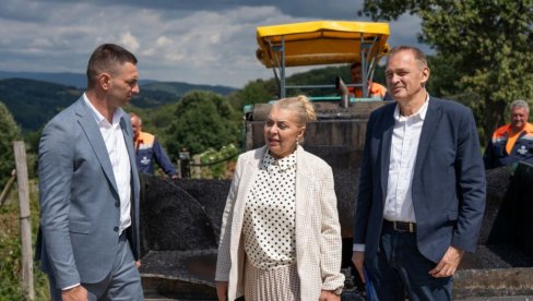 SOFRONIJEVIĆ: Nastavljamo da ulažemo u putnu infrastrukturu i poboljšavamo život građana