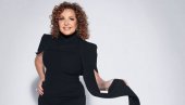 SIMBOLIKA MUZIČKOG ROĐENDANA: Ana Bekuta duplirala druženje sa fanovima (FOTO) SIMBOLIKA MUZIČKOG ROĐENDANA: Ana Bekuta duplirala druženje sa fanovima (FOTO)