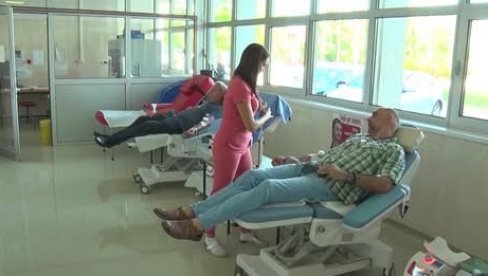 SPASI ŽIVOT, DAJ KRV : Banka krvi UKC Kragujevac apeluje na davaoce da popune zalihe SPASI ŽIVOT, DAJ KRV : Banka krvi UKC Kragujevac apeluje na davaoce da popune zalihe