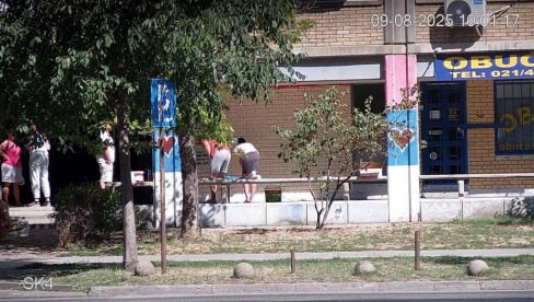 СНС НОВИ САД: Српска тробојка може да смета само онима који су против Србије