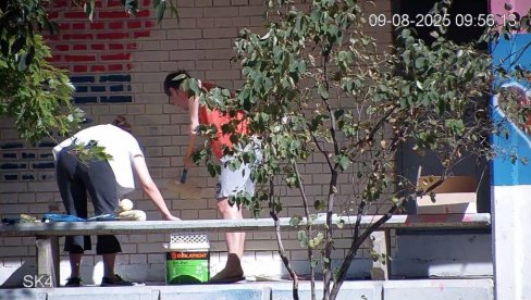 KOJE SU BOJE LEPŠE OD CRVENO-PLAVO-BELE - Vučić o napadima na srpsku trobojku: To je ta patološka mržnja prema državi