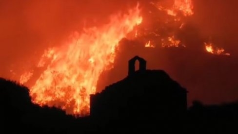 BESNI POŽAR IZNAD ČANJA: Vatrogasci se bore sa vatrenom stihijom - vatra stigla do kuća (VIDEO)