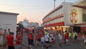 SVE SE CRVENI (I BELI) KA MARAKANI: Reke navijača krenule na Zvezda - Leh