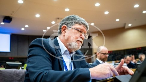 JEDAN KRATKI OMNIBUS