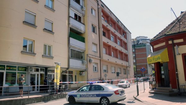 СКОЧИО СА ТЕРАСЕ ПЕТОГ СПРАТА ЗГРАДЕ У ЦЕНТРУ СМЕДЕРЕВА: Мушкарац стар 34 године преминуо од задобијених повреда