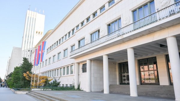 ПОКРАЈИНСКА ВЛАДА ФИНАНСИРА ОБНОВУ ФАСАДЕ ШКОЛЕ У ВРШЦУ: Интервенција ради безбедности ученика, запослених и грађана ПОКРАЈИНСКА ВЛАДА ФИНАНСИРА ОБНОВУ ФАСАДЕ ШКОЛЕ У ВРШЦУ: Интервенција ради безбедности ученика, запослених и грађана