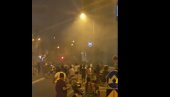 НАПАДНУТЕ ПРИСТАЛИЦЕ СНС У НОВОМ САДУ: Блокадери ескстремисти кренули са насиљем (ВИДЕО)