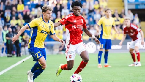 ZA LJUBITELJE BRZE ISPLATE: Goleade u prvom poluvremenu ZA LJUBITELJE BRZE ISPLATE: Goleade u prvom poluvremenu
