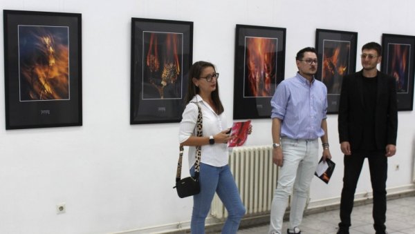 СВЕТ ЦВЕЋА: Изложба форографија у Галерији КЦ Рибница СВЕТ ЦВЕЋА: Изложба форографија у Галерији КЦ Рибница