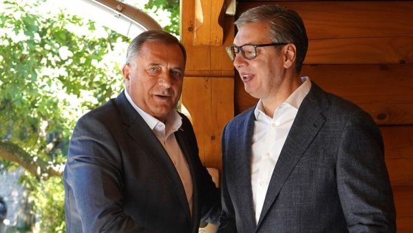 ОНО ШТО СЕ ДЕШАВА У СРБИЈИ НИЈЕ СЛУЧАЈНО Додик: Напад се усмерава на најјаче политичке странке које је бирао народ