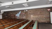 LUDACI : Sala na Filozofskom fakultetu u Beogradu potpuno ruinirana (FOTO)