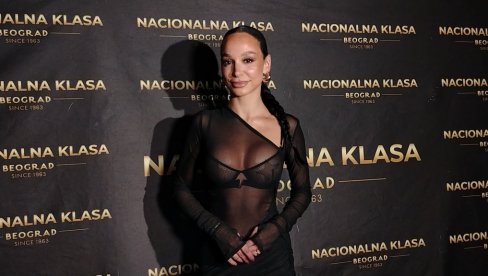 VELIKA JE ODGOVORNOST BILI UZOR MLADIMA: Edita Aradinović o predstojećem albumu, letnjnoj turneji, svojim idolima (FOTO)
