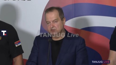 BLOKADERI IZVRŠILI MASOVNE NAPADE NA POLICIJU: Dačić: Demolirane, pljačkane i paljene prostorije SNS (VIDEO)