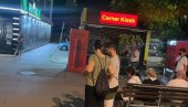 PAJSERI I ČEKIĆI ZA BLOKADERE: Na ovom mestu u Novom Sadu im je deljeno oružje (FOTO)