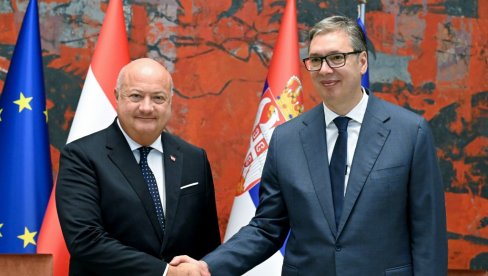 JOŠ JEDNA LAŽ OPOZICIONIH MEDIJA: Poseta austrijskog kancelara protekla u više nego prijateljskoj atmosferi JOŠ JEDNA LAŽ OPOZICIONIH MEDIJA: Poseta austrijskog kancelara protekla u više nego prijateljskoj atmosferi