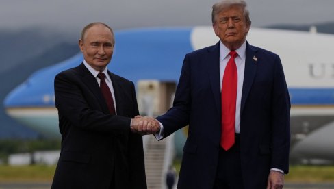 САМИТ ЈЕ ПОЧЕО: Разговор у четри ока у Трамповом кадилаку (ВИДЕО)
