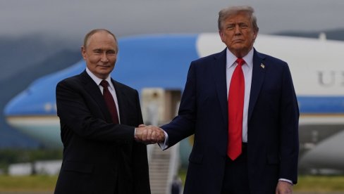 ПОЗВАО САМ ПРЕДСЕДНИКА ПУТИНА... Трамп се огласио после састанка са Зеленским и европским лидерима