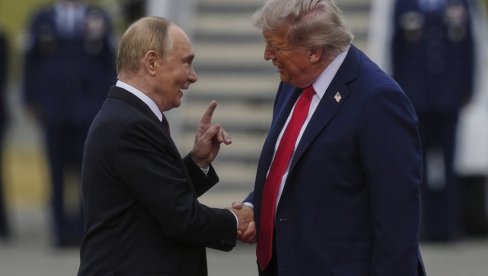 ЗАПАДНИ МЕДИЈИ: Трамп спреман да пружи безбедносне гаранције Украјини; Признање Донбаса пут до мира