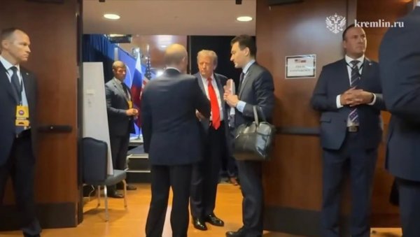 ЗАВРШЕНИ ПРЕГОВОРИ У АНКОРИЏУ: Трамп и Путин напустили Аљаску (ФОТО/ВИДЕО)