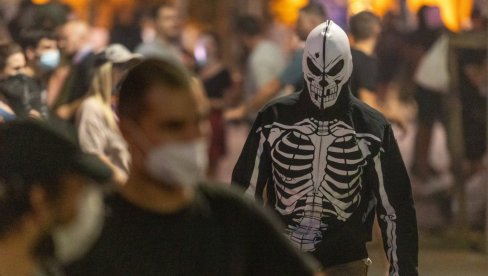 LJUDI BEZ LICA MORALI BI DA POKAŽU SVJA LICA KOJA SE NE BI SVIDELA GRAĐANIMA: Vučić razobličio - zašto blokaderi odbijaju razgovor
