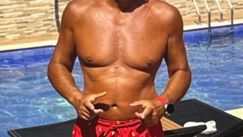 Da li je on najzgodniji srpski voditelj? Na pragu je 7. decenije (FOTO) Da li je on najzgodniji srpski voditelj? Na pragu je 7. decenije (FOTO)