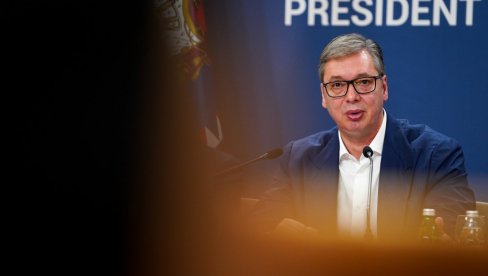 ВУЧИЋ О БЛОКАДЕРИМА КОЈИ ИДУ ПО КУЋАМА ПОЛИТИЧКИХ ПРОТИВНИКА: То се радило измађу 20 и 34 године у једној страној земљи