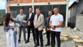 PREDSTAVNICI SRPSKE LISTE OBIŠLI IZGORELU ŠTAMPARIJU Perović: Neće me uplašiti, idemo do pobede
