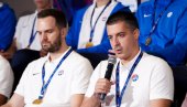 ОВИ МОМЦИ МОГУ ДА БУДУ СЈАЈ СРПСКЕ КОШАРКЕ! Селектор златних кадета Стеван Мијовић о подвигу орлића на Евробаскету