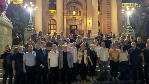 МИНИСТРИ У ЋАЦИЛЕНДУ