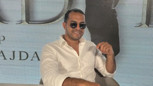 BIĆE MUZIKE: Adil za svoj važan datum obradovaće fanove (FOTO) BIĆE MUZIKE: Adil za svoj važan datum obradovaće fanove (FOTO)