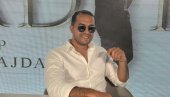 BIĆE MUZIKE: Adil za svoj važan datum obradovaće fanove (FOTO)