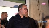 ВУЧИЋ ПОВРЕДИО РУКУ У ЦВИЈИЋЕВОЈ УЛИЦИ: Изгледа да сам се исекао, нећемо да бежимо ВУЧИЋ ПОВРЕДИО РУКУ У ЦВИЈИЋЕВОЈ УЛИЦИ: Изгледа да сам се исекао, нећемо да бежимо